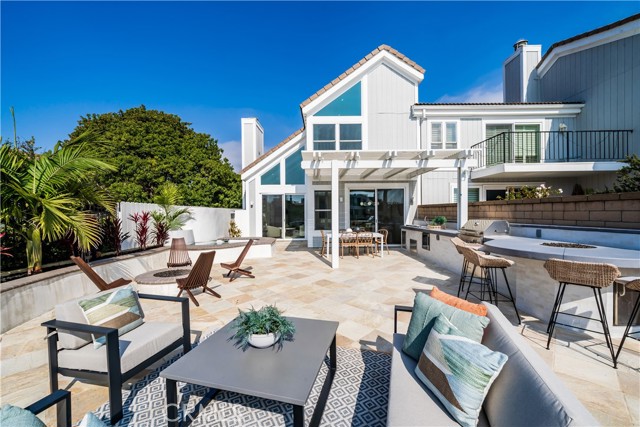 Detail Gallery Image 43 of 61 For 16214 Bimini, Huntington Beach,  CA 92649 - 5 Beds | 3 Baths