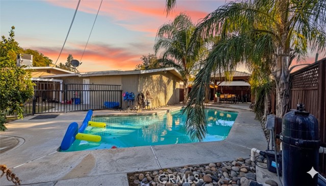 Detail Gallery Image 34 of 42 For 201 Oleander, Bakersfield,  CA 93304 - 4 Beds | 2 Baths