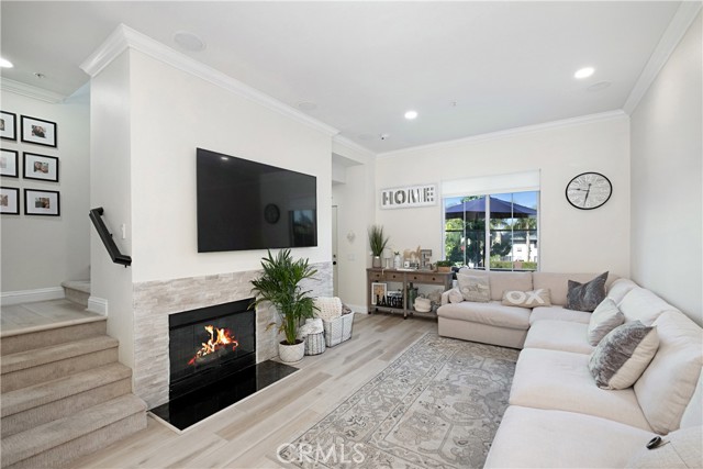 Detail Gallery Image 1 of 1 For 3415 S Main St St #E,  Santa Ana,  CA 92707 - 2 Beds | 2/1 Baths