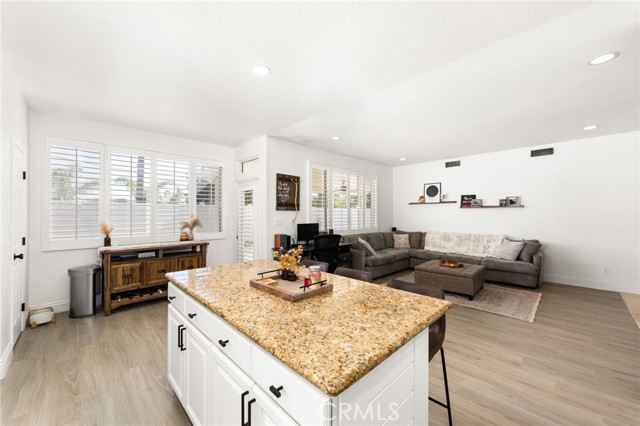 Detail Gallery Image 17 of 47 For 1261 Florence St, Corona,  CA 92882 - 4 Beds | 2 Baths