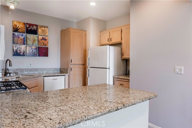 2604 E 20th street, Signal Hill CA: https://media.crmls.org/medias/e59b9a0e-d133-4642-99e6-9ed6d202ef22.jpg