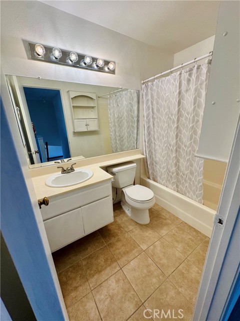Detail Gallery Image 11 of 16 For 38252 La Loma Ave, Palmdale,  CA 93551 - 3 Beds | 3 Baths