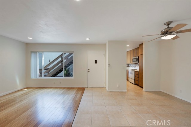 986 S Citron Street, Anaheim CA: https://media.crmls.org/medias/e59d06b7-b113-4f1c-a4ed-8ce7f7271beb.jpg