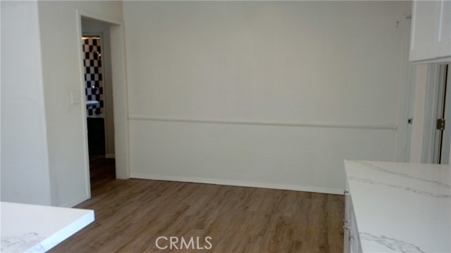 2420 Maine Avenue, Long Beach CA: https://media.crmls.org/medias/e59d5ca1-6f69-4cc3-91a1-623f0b5d71cb.jpg