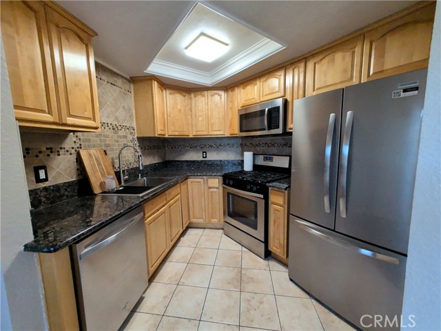 Detail Gallery Image 7 of 13 For 779 Gianni, Corona,  CA 92879 - 2 Beds | 1 Baths