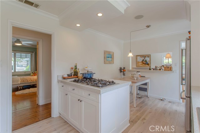 7520 W 90th Street, Los Angeles CA: https://media.crmls.org/medias/e59db92f-25a2-447c-8d4c-77834aceeecf.jpg