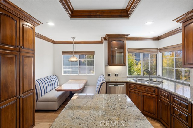 3611 Daffodil Avenue, Corona del Mar CA: https://media.crmls.org/medias/e59df10b-594a-490e-8f72-bccc5c3f2b63.jpg