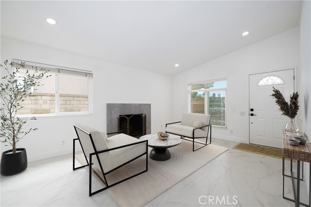 22822 Via Octavo, Mission Viejo CA: https://media.crmls.org/medias/e59ea9a5-65ef-4b85-994d-728ee7afbf1c.jpg