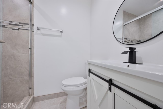 Detail Gallery Image 5 of 7 For 19140 Hartland, Reseda,  CA 91335 - 0 Beds | 1 Baths