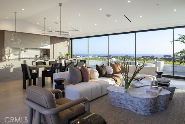 Detail Gallery Image 3 of 18 For 1233 Outrigger Dr, Corona Del Mar,  CA 92625 - 5 Beds | 5/1 Baths