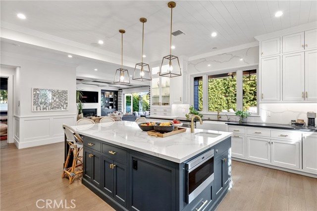 4164 Sunnyslope Avenue, Sherman Oaks CA: https://media.crmls.org/medias/e5a018a4-7af4-47a0-a21f-69fecc31e975.jpg