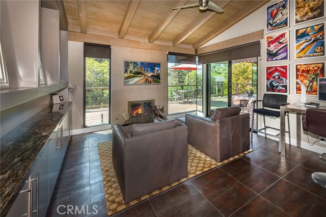 E5a0d01e 1250 4700 B7ec 06210ab66036