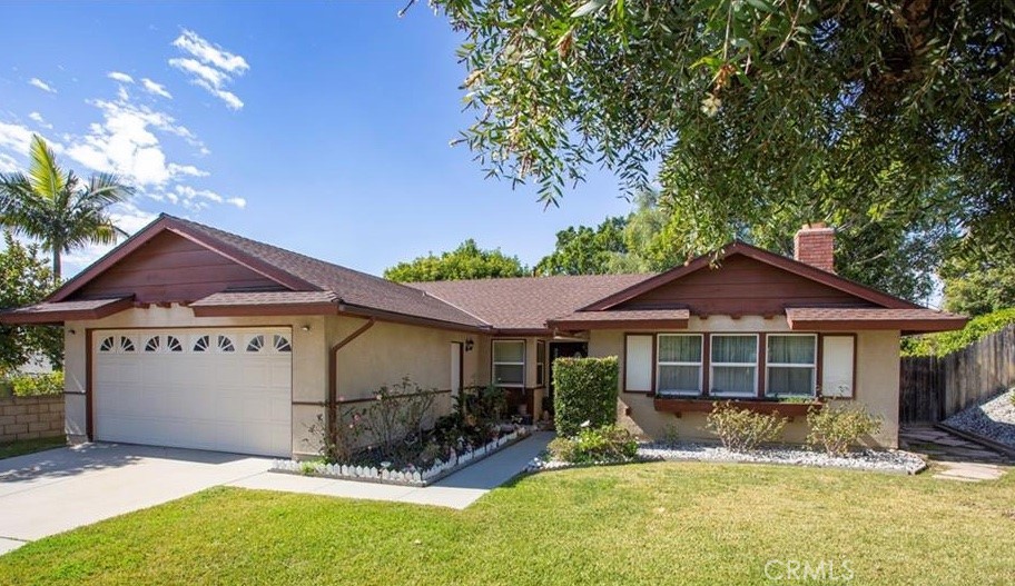 1085 Tamarack Avenue
