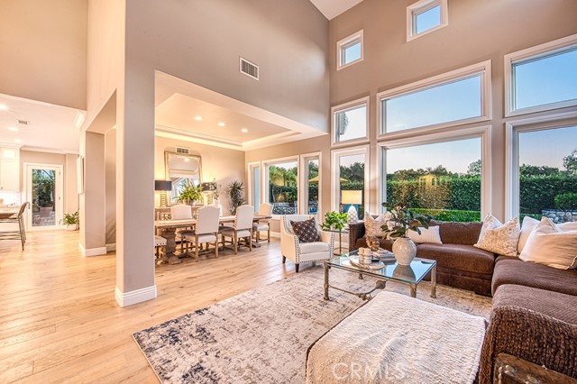 12 Eisenhower Lane, Coto de Caza CA: https://media.crmls.org/medias/e5a2b3e0-ef59-4ba1-94c1-d8f87262a7c8.jpg