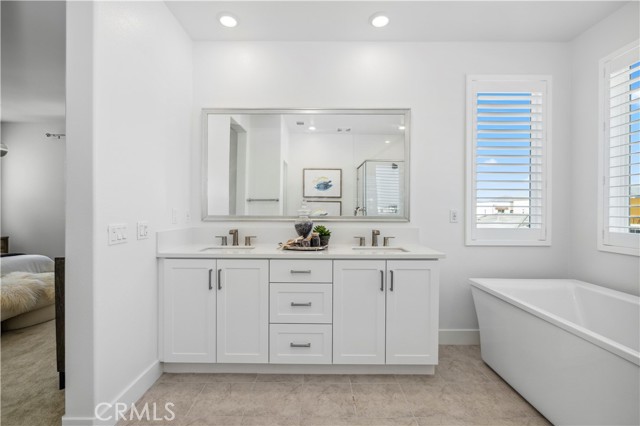 Detail Gallery Image 19 of 29 For 303 Tank, Irvine,  CA 92618 - 3 Beds | 3/1 Baths