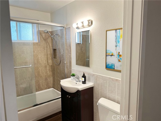 Detail Gallery Image 6 of 7 For 4241 Hines Ave, Riverside,  CA 92505 - 6 Beds | 2 Baths