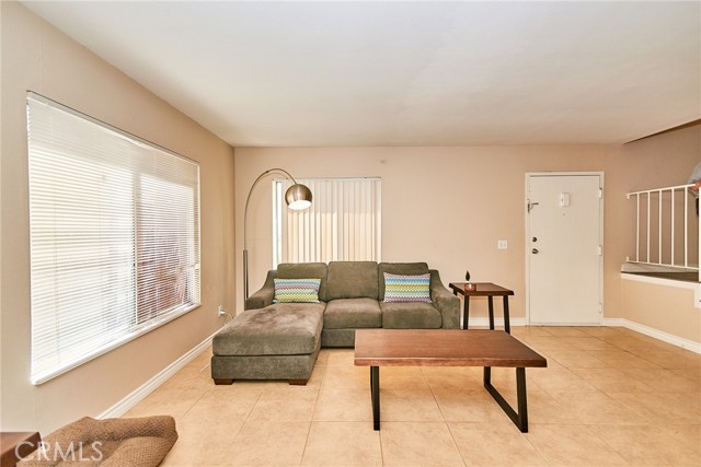 Detail Gallery Image 6 of 26 For 1100 Cleghorn, Diamond Bar,  CA 91765 - 2 Beds | 2 Baths