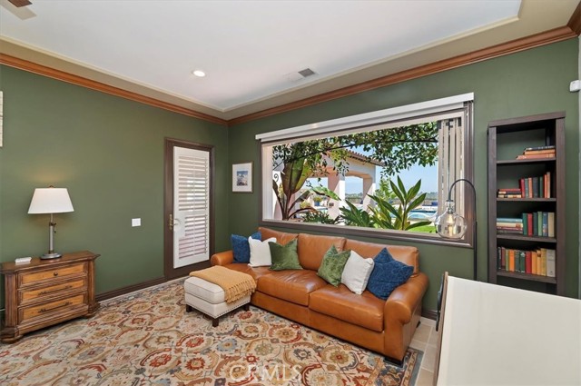 16850 Nandina Avenue, Riverside CA: https://media.crmls.org/medias/e5a403c1-c3ca-4302-b38c-67903c4b838a.jpg