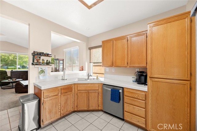 24795 Shady Pine Court, Murrieta CA: https://media.crmls.org/medias/e5a46865-3c42-4670-9c20-3837b2a5cf8a.jpg