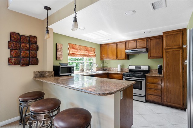 7018 Princeton Place, Rancho Cucamonga CA: https://media.crmls.org/medias/e5a4d575-6082-4fe4-ab82-7f855e5da6d1.jpg