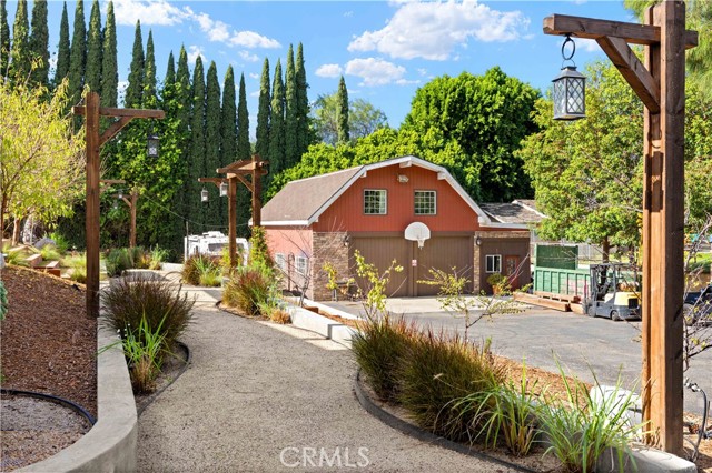 Detail Gallery Image 29 of 42 For 5981 Lakeview Ave, Yorba Linda,  CA 92886 - 4 Beds | 2/1 Baths