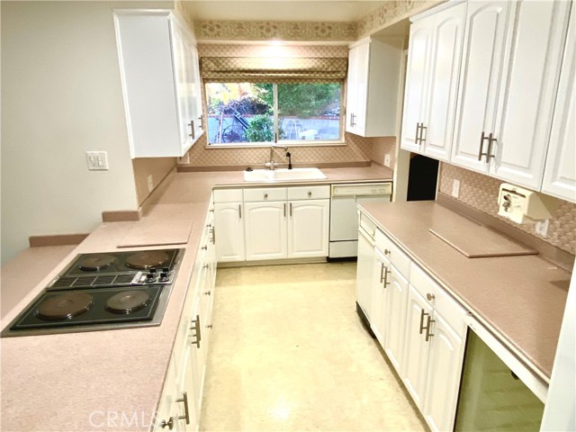 Detail Gallery Image 6 of 30 For 13209 Harding St, Sylmar,  CA 91342 - 3 Beds | 2/1 Baths