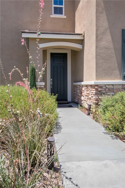 36067 Roaring Fork Drive, Winchester CA: https://media.crmls.org/medias/e5a5317e-1872-49d3-b017-89071fe50753.jpg