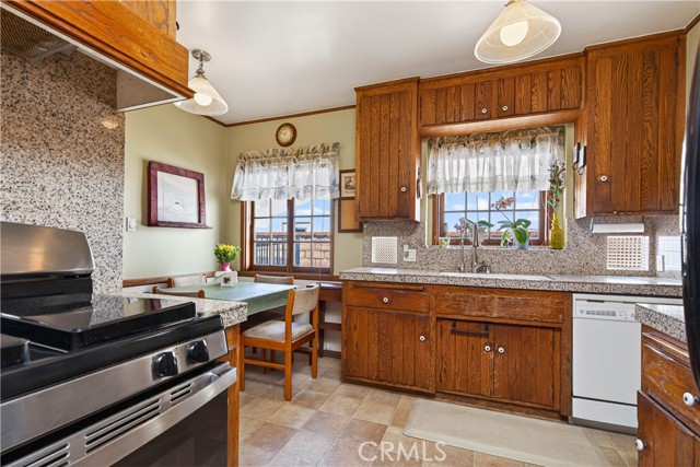 Detail Gallery Image 10 of 25 For 5544 Colbath, Sherman Oaks,  CA 91401 - 3 Beds | 2 Baths