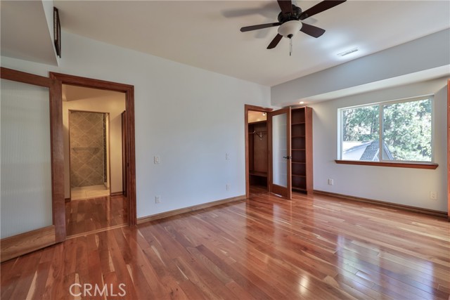 2461 Spring Oak Drive, Running Springs CA: https://media.crmls.org/medias/e5a5988d-608c-4040-8455-e25f9f447bd5.jpg