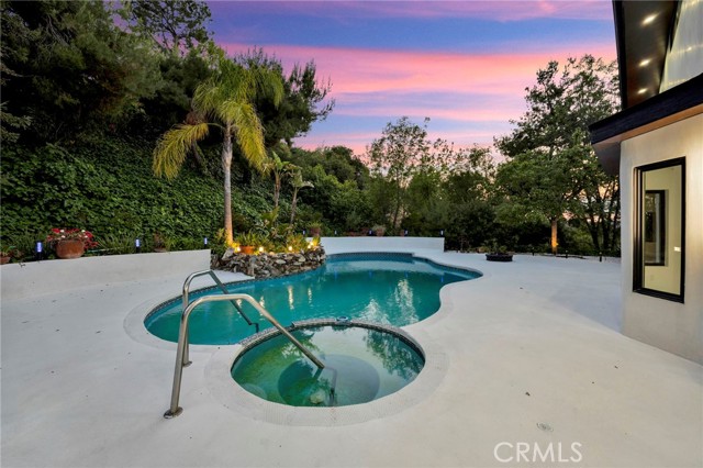 20101 Greenbriar Drive, Tarzana CA: https://media.crmls.org/medias/e5a5de1c-4d10-41c7-9b11-fcce117a2c25.jpg