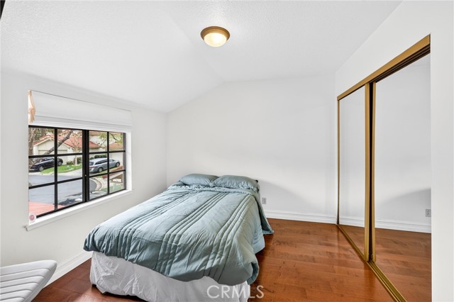 Detail Gallery Image 12 of 18 For 6800 Cedarbark Ct, Oak Park,  CA 91377 - 3 Beds | 2/1 Baths