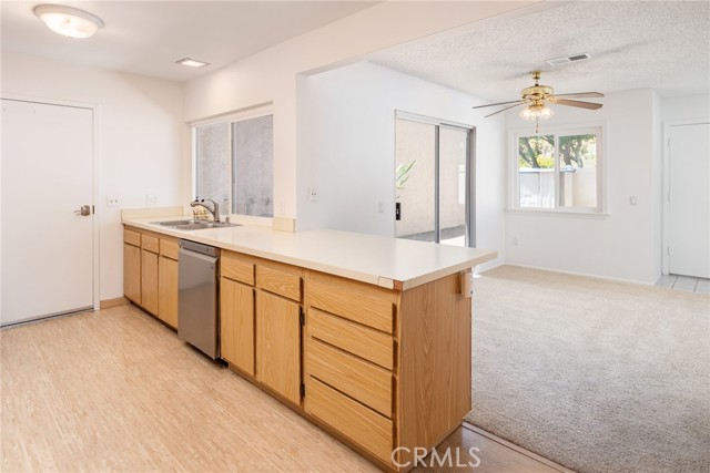 Detail Gallery Image 8 of 41 For 13656 Mulberry Tree Ct, Poway,  CA 92064 - 3 Beds | 2/1 Baths