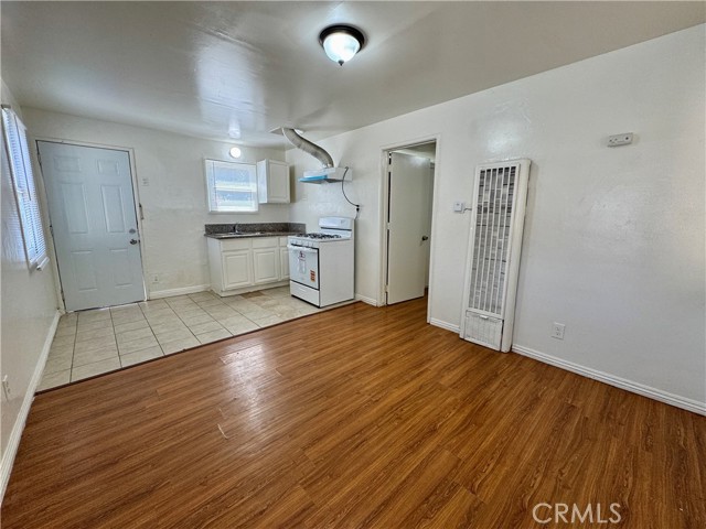 Detail Gallery Image 1 of 7 For 12616 Lambert Rd #1,  Whittier,  CA 90602 - 1 Beds | 1 Baths