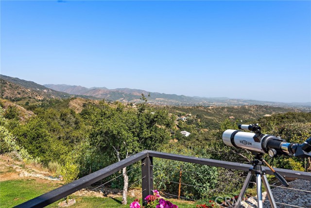 19041 Live Oak Canyon Road, Trabuco Canyon CA: https://media.crmls.org/medias/e5a9b81a-c406-43bb-ad46-df053c5a2fe2.jpg