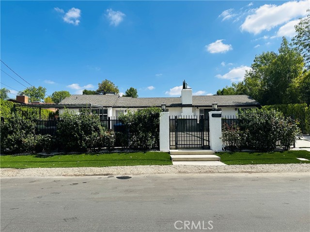 Detail Gallery Image 2 of 75 For 5148 Otis Ave, Tarzana,  CA 91356 - 4 Beds | 4 Baths