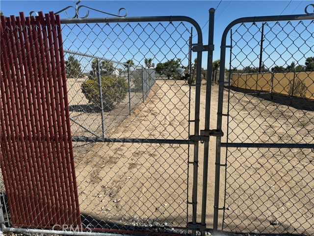FULL DRIVE WAY ACCESS