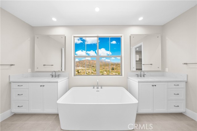 130 Mossvine, Irvine CA: https://media.crmls.org/medias/e5aa4647-95b3-4a8c-ae6f-0a00f3569375.jpg