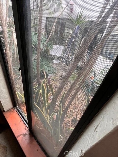 Detail Gallery Image 10 of 10 For 2733 N. Vista Knoll Rd, Orange,  CA 92867 - 3 Beds | 2/1 Baths