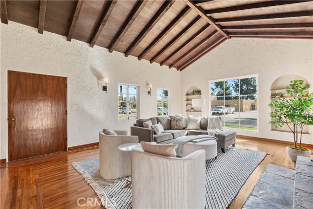 Detail Gallery Image 7 of 56 For 340 W 29th St, San Bernardino,  CA 92405 - 4 Beds | 3 Baths