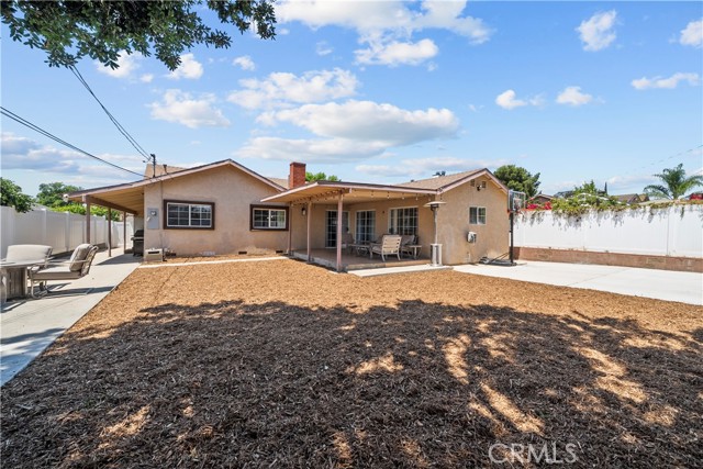 11440 Gothic Avenue, Granada Hills CA: https://media.crmls.org/medias/e5aba309-3d80-4411-aa66-91924e05381d.jpg