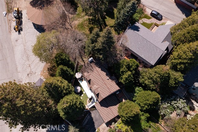 Detail Gallery Image 5 of 33 For 220 Oak Dr., Lake Arrowhead,  CA 92352 - 3 Beds | 2 Baths