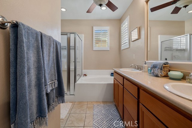 24136 Willowbrooke Court, Valencia CA: https://media.crmls.org/medias/e5ad7fc7-074c-4ec0-a1b7-311769e109e9.jpg