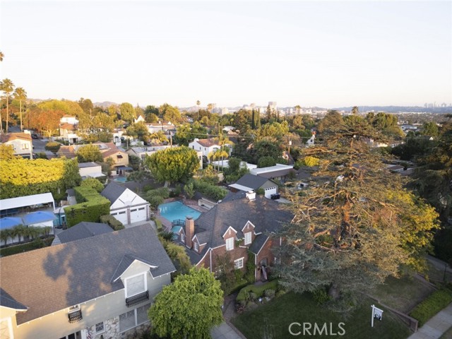 1640 Ard Eevin Avenue, Glendale CA: https://media.crmls.org/medias/e5adb5af-e0de-4ad8-827a-8d1535907dba.jpg