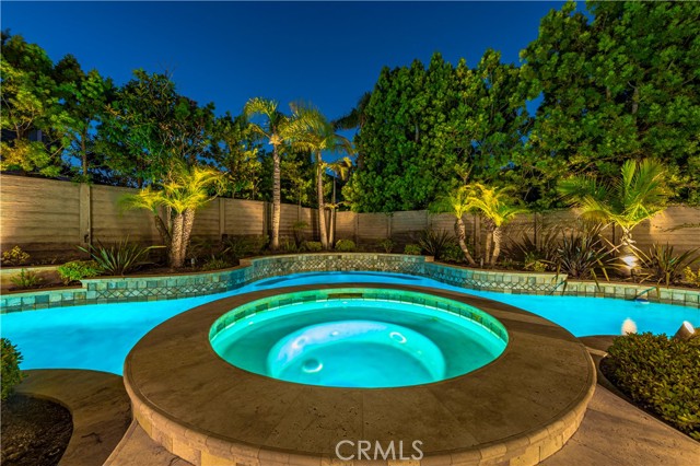 6561 Horseshoe Lane, Huntington Beach CA: https://media.crmls.org/medias/e5add7ef-9504-4a53-a047-44119d9df1ab.jpg