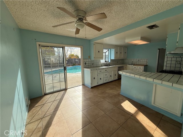 Detail Gallery Image 4 of 13 For 33713 Fairview Dr, Yucaipa,  CA 92399 - 3 Beds | 2 Baths