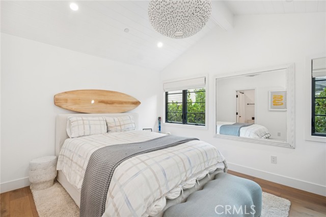 Detail Gallery Image 10 of 18 For 323 Magnolia Dr, Laguna Beach,  CA 92651 - 4 Beds | 3 Baths