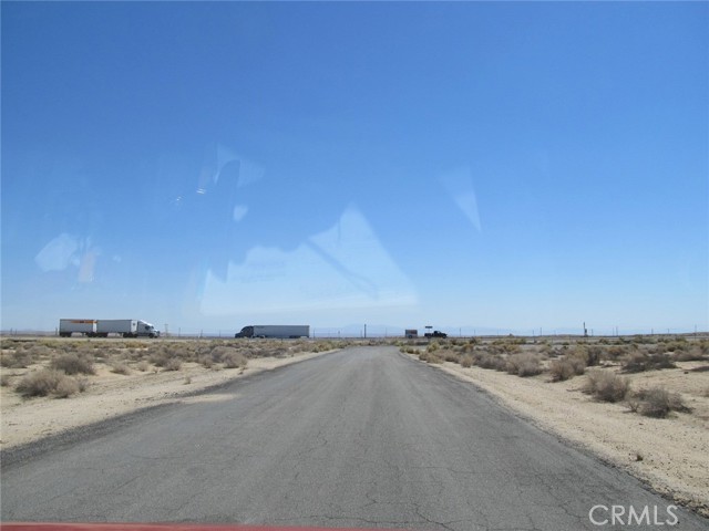 0 Shultz, North Edwards CA: https://media.crmls.org/medias/e5ae6549-81ac-4ef8-bfc0-58c27796d82f.jpg
