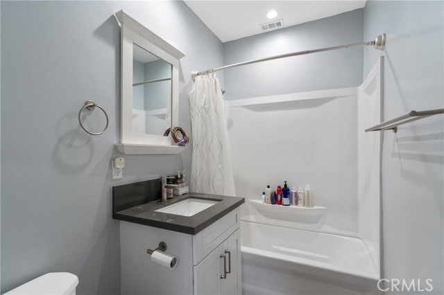 11938 Exposition Boulevard, Los Angeles CA: https://media.crmls.org/medias/e5ae98af-ef19-4e9e-a592-cd2cc6bc5120.jpg