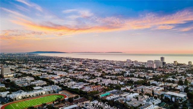Detail Gallery Image 16 of 17 For 930 15th St #2,  Santa Monica,  CA 90403 - 3 Beds | 3/1 Baths