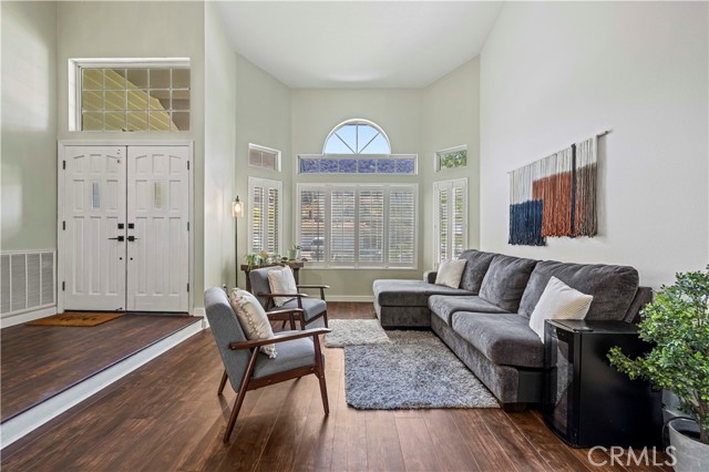 28777 Kathleen Avenue, Saugus CA: https://media.crmls.org/medias/e5af9afe-ac8e-47b4-94eb-3e1e8dc0cbce.jpg
